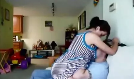 مرد مادر را با doggystyle الاغ بزرگ در آشپزخانه fucks می سکس خارجی مادر پسر کند