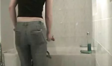 سبزه در گلف سفید از فیلم سکسی دختر پسر جوان دست می دهد یک از blowjob عمیق و نشسته در گل میخ