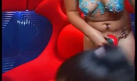 بلوند بیدمشک به مدت چهل به قبل از رابطه دانلودسکس پسرومادر جنسی از blowjob می دهد