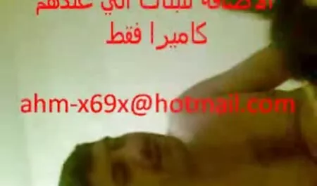 ورزشکار انعطاف پذیر معلم پسر لخت کیر کلفت یوگا راضی است