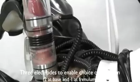 سبزه در ساق فیلم سکسی ۱۳ساله های قرمز الاغ او را با یک dildo در حمام fucks می کند