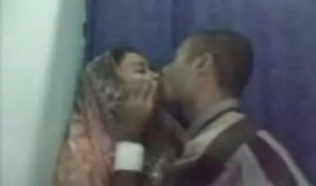 ماشو سکس الکسیس با پسر جوان موهای بلوند با موهای کوچک در الاغ روی نیمکت