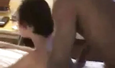 مادر بیدمشک به یک پسر عمیقی می کشد سکسی مادر وپسر خارجی روی زمین