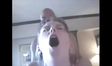 تيتر بزرگ MILF در زير آب خودارضايي مي سکسی مادر وپسر خارجی کند