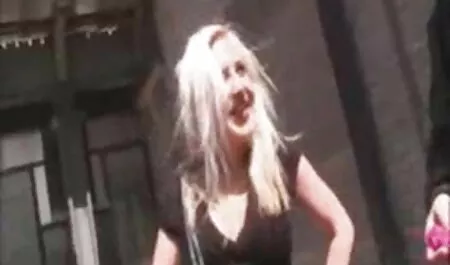 انگشتان دانلود فیلم سکسی پسر با مادر دست لباس را از طریق شورت بیدمشک می کنند