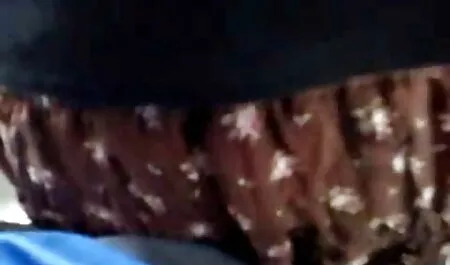 ماساژ دادن با سکسمادر ودختر انگشتان مشتری را به ارگاسم رساند