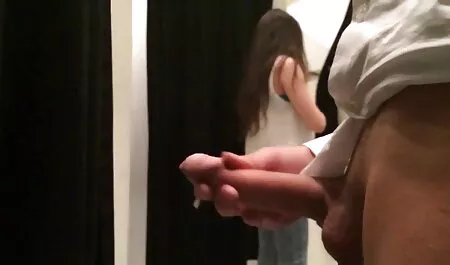 Macho fucks فیلم سکسی دختر با پسر در جوراب ساق بلند روی مبل