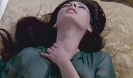 همسر دلسوز شوهر خود را با کمبود نقطه فیلم سکسی گی پسران در راهرو خوشحال می کند