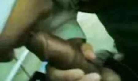 بالغ هاهال یک زن فرانسوی را در دانلود فیلم سکسی پسر با مادر بیدمشک کنار استخر می گیرد